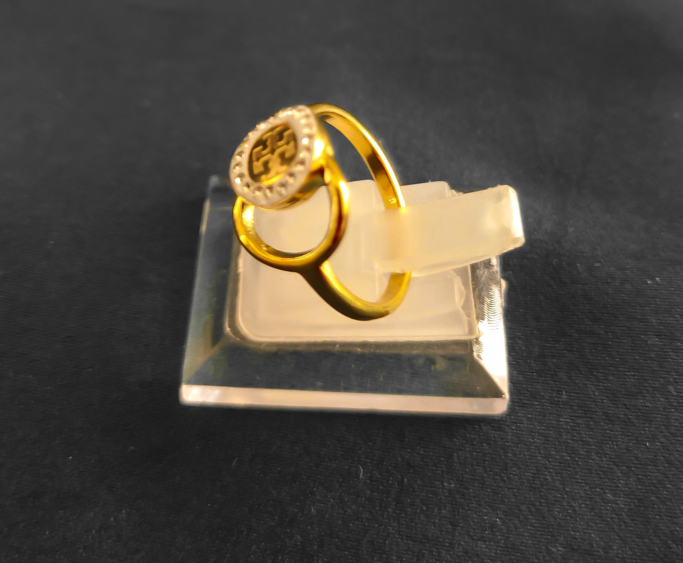 Ring