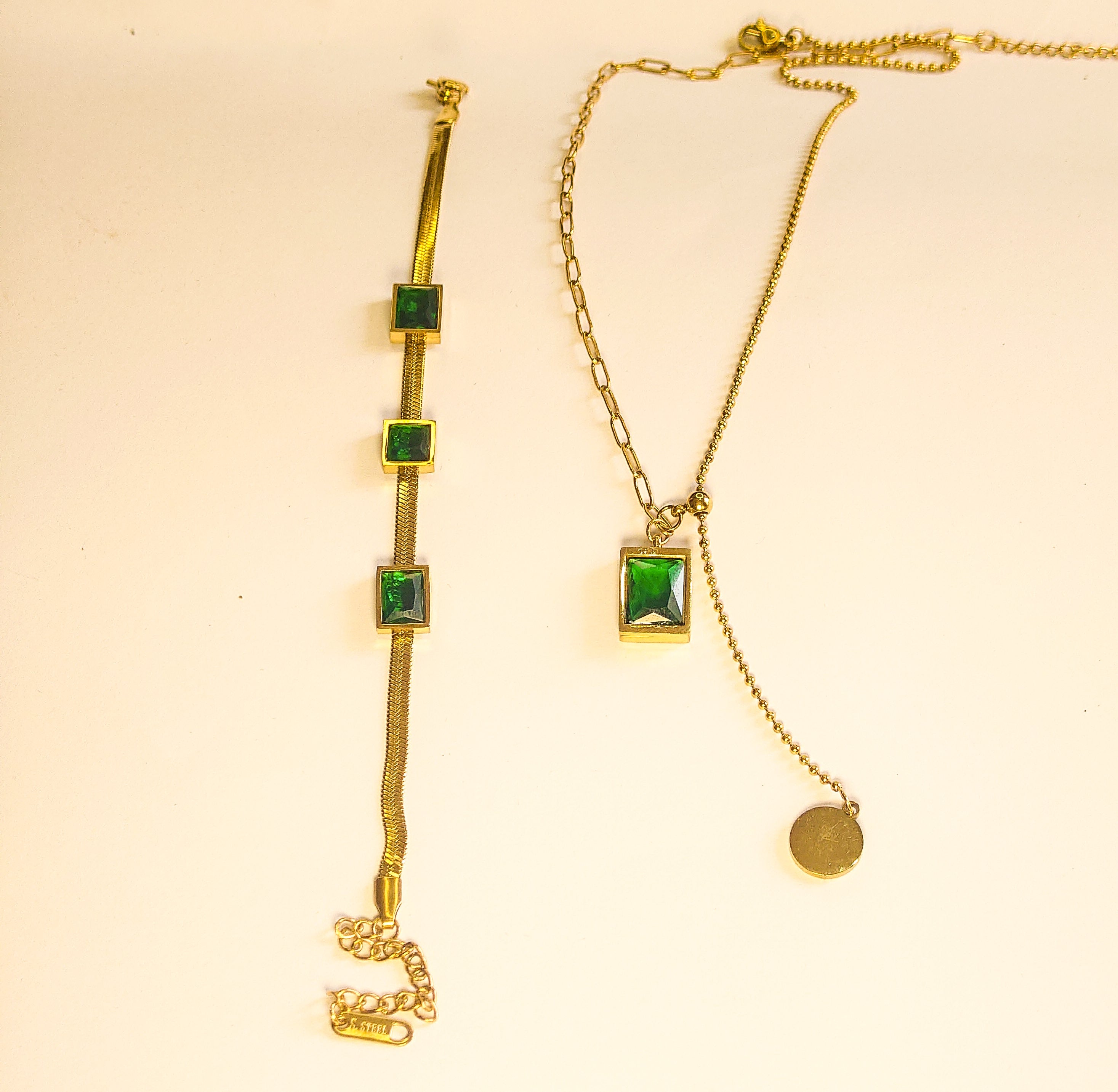 Necklace & bracelet