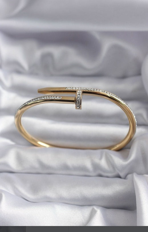 Golden Clasp Elegance