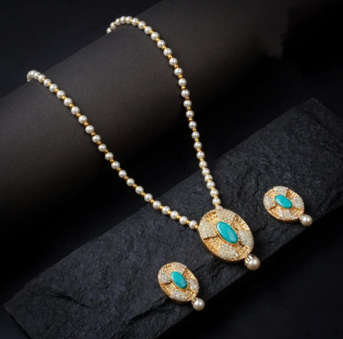Elegant Egyptian Locket Set – High Gold Polish