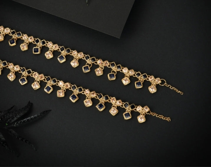 Classic Zircon Anklet – High Gold Polish Elegance