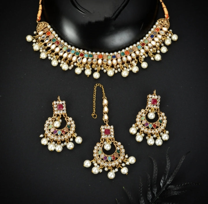 Kundan Chokar Set
