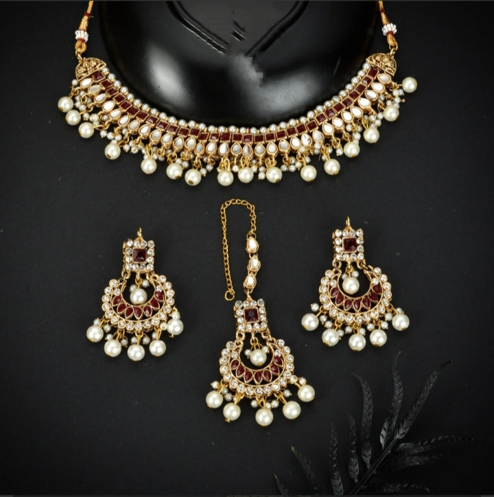 Kundan Chokar Set